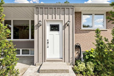 Photo 4 at 49 Netherford Road, Maple, Vaughan