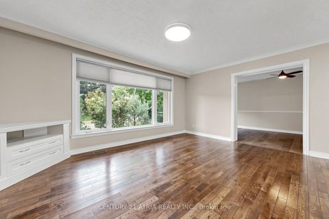 Photo 6 at 49 Netherford Road, Maple, Vaughan