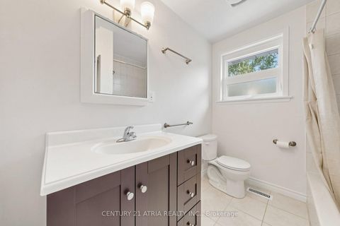 Photo 23 at 49 Netherford Road, Maple, Vaughan
