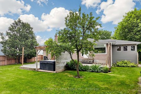 Photo 32 at 49 Netherford Road, Maple, Vaughan