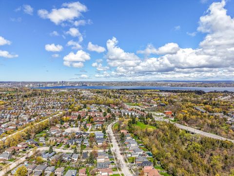 Photo 37 at 82 Barre Drive, Painswick North, Barrie