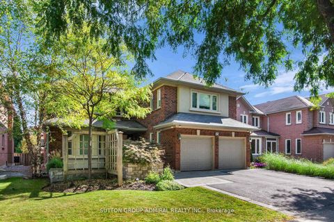 Photo 1 at 25 Grenadier Crescent, Beverley Glen, Vaughan