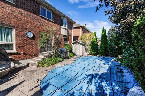 Photo 41 at 25 Grenadier Crescent, Beverley Glen, Vaughan