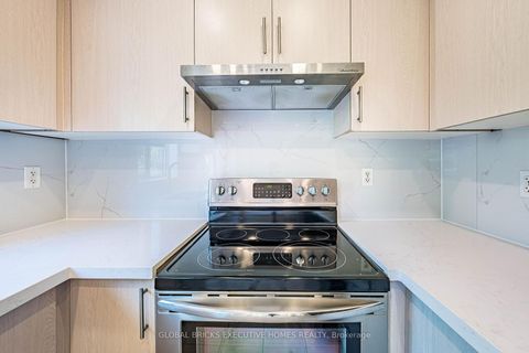 Photo 9 at 124 Conn Smythe Drive, Scarborough Village, Toronto