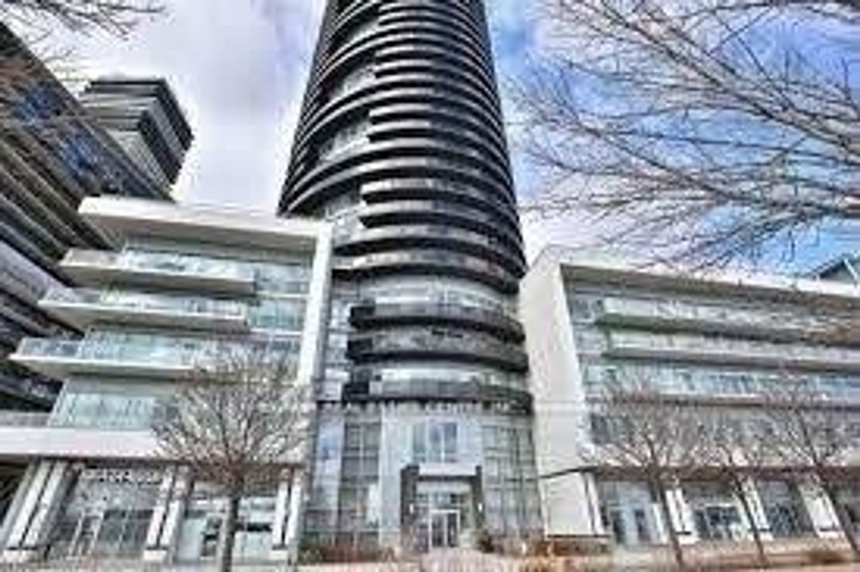 1906 - 80 Marine Parade Drive N, Mimico, Toronto photo number 2