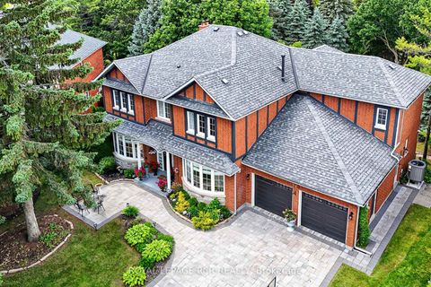 Photo 2 at 713 Exceller Circle, Wyndham, Newmarket