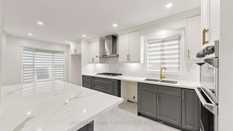 Photo 8 at 72 Halfmoon Square, Highland Creek, Toronto