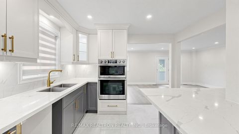 Photo 11 at 72 Halfmoon Square, Highland Creek, Toronto