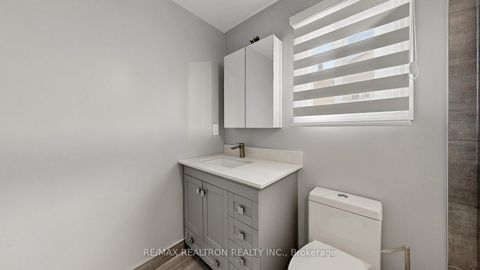 Photo 33 at 72 Halfmoon Square, Highland Creek, Toronto