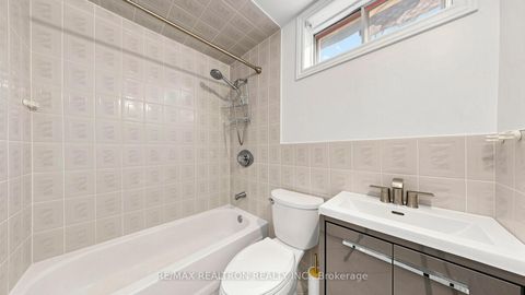 Photo 41 at 72 Halfmoon Square, Highland Creek, Toronto