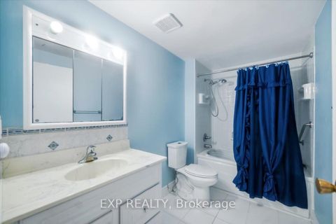 Photo 11 at 102 Red River Crescent, Rouge E11, Toronto