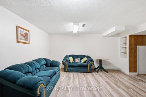 Photo 13 at 102 Red River Crescent, Rouge E11, Toronto