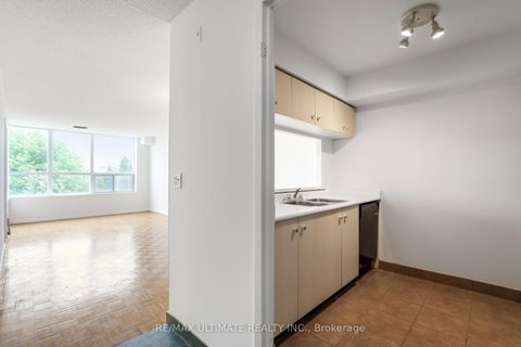 Photo 7 at PH06 - 955 O'Connor Drive, Parkview, Toronto