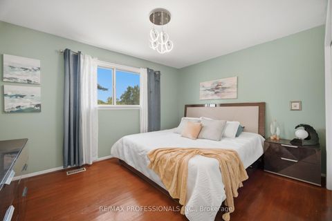 Photo 18 at 74 Ringway Crescent, Old Rexdale, Toronto