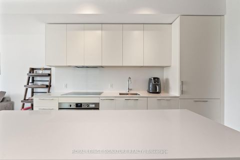 Photo 6 at 401 - 200 Sudbury Street, Little Portugal, Toronto