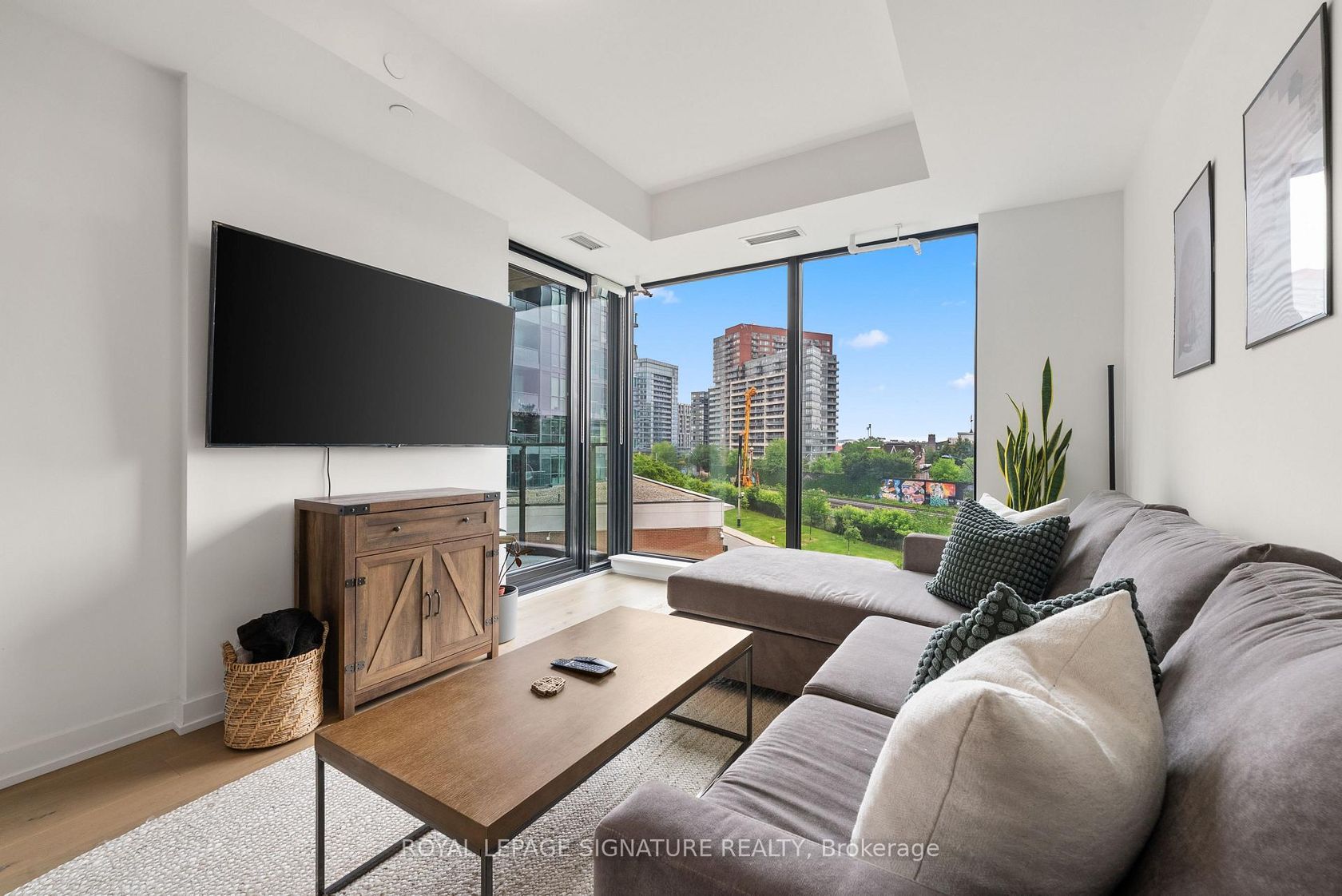 401 - 200 Sudbury Street, Little Portugal, Toronto photo 1