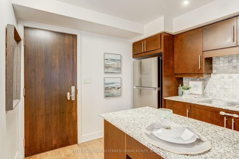 Photo 4 at 309 - 20 Blue Jays Way, Waterfront Communities C1, Toronto