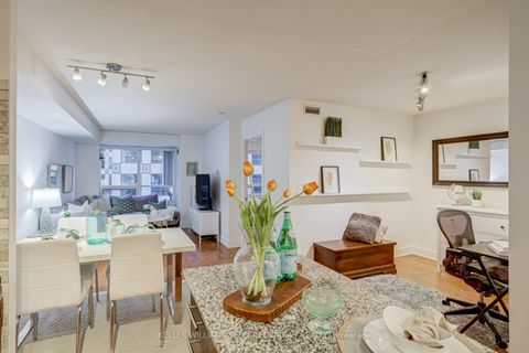 Photo 14 at 309 - 20 Blue Jays Way, Waterfront Communities C1, Toronto