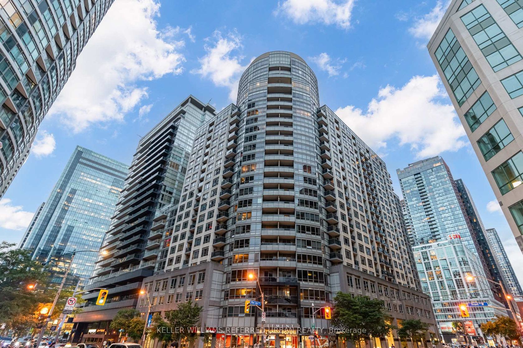 309 - 20 Blue Jays Way, Waterfront Communities C1, Toronto photo number 2