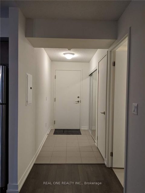 Photo 6 at 624 - 812 Lansdowne Avenue, Junction, Toronto