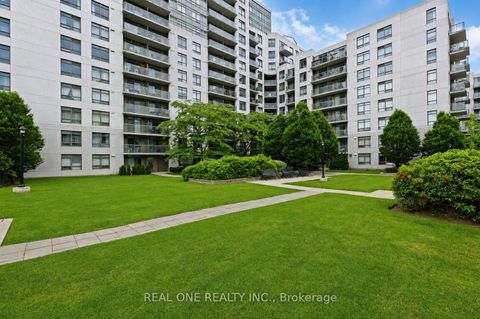 Photo 11 at 624 - 812 Lansdowne Avenue, Junction, Toronto