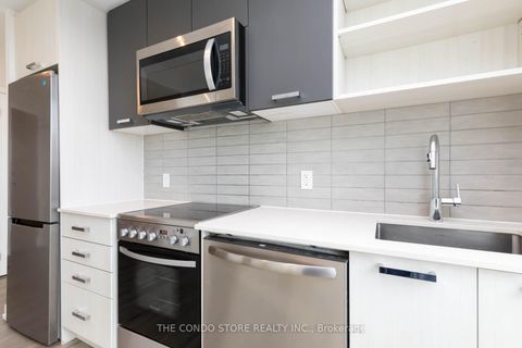 Photo 11 at 905 - 2300 St. Clair Avenue W, Junction Area, Toronto
