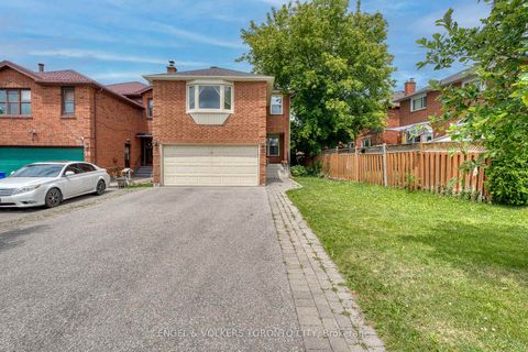 Photo 4 at 12 Millbank Court, Brownridge, Vaughan