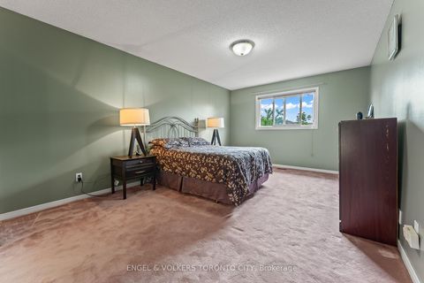 Photo 25 at 12 Millbank Court, Brownridge, Vaughan