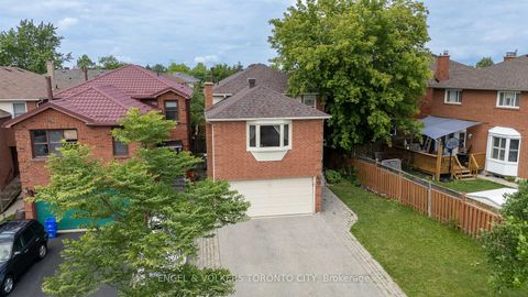 Photo 39 at 12 Millbank Court, Brownridge, Vaughan