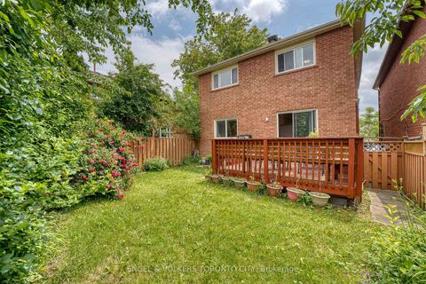 Photo 45 at 12 Millbank Court, Brownridge, Vaughan