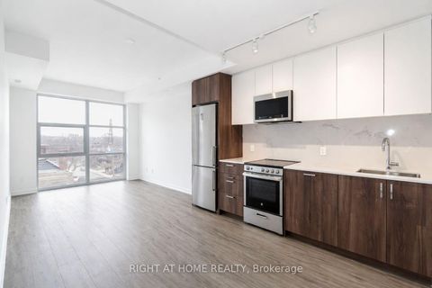 Photo 6 at 418 - 1787 St Clair Avenue, Pellam Park, Toronto