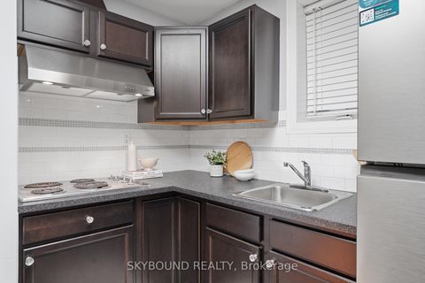 Photo 15 at 358 Silverthorn Avenue, Eglinton West, Toronto