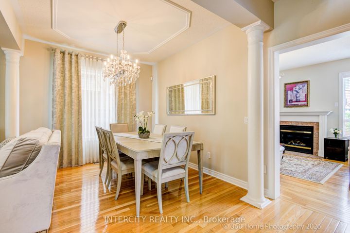Photo 4 at 27 Modesto Crescent, Bram East, Brampton