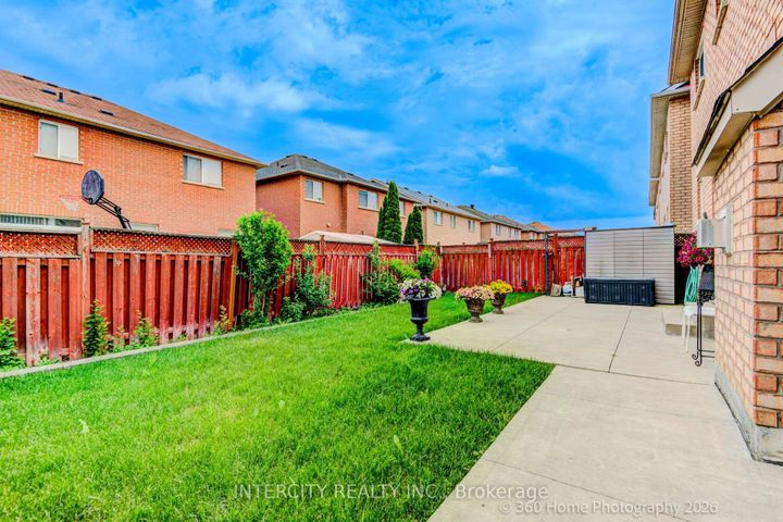Photo 26 at 27 Modesto Crescent, Bram East, Brampton