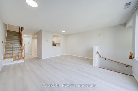 Photo 3 at 519 - 188 Bonis Avenue, Sullivan, Toronto