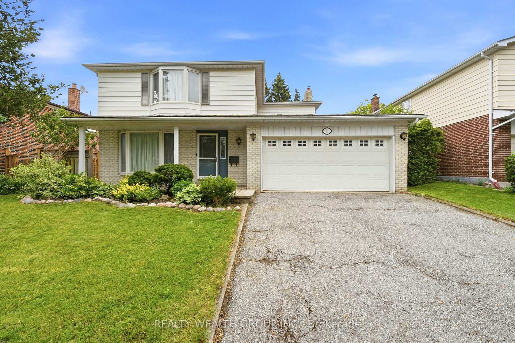 23 Pipers Green Avenue, Agincourt North, Toronto 