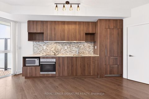 Photo 8 at 920 - 99 The Donway W, Don Mills, Toronto