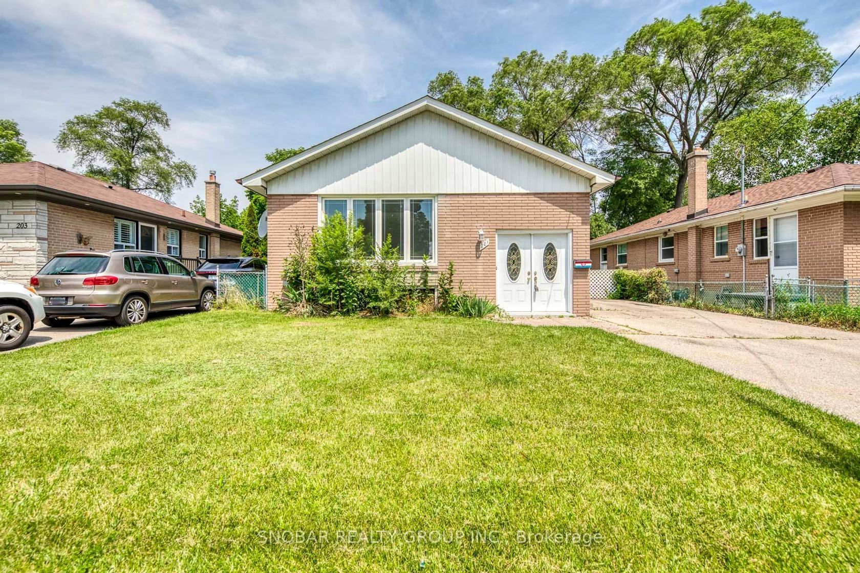 201 Thistle Down Boulevard, Beaumonde Heights, Toronto 