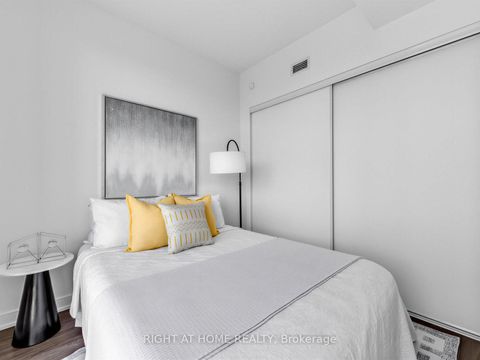 Photo 16 at 2504 - 28 Wellesley Street, Yonge Corridor, Toronto