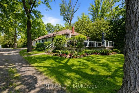 Photo 6 at 678 Lake Drive E, Historic Lakeshore Communities, Georgina