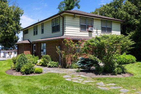 Photo 18 at 678 Lake Drive E, Historic Lakeshore Communities, Georgina