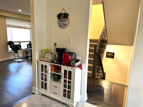 Photo 5 at 38 Henderson Drive, Aurora Highlands, Aurora
