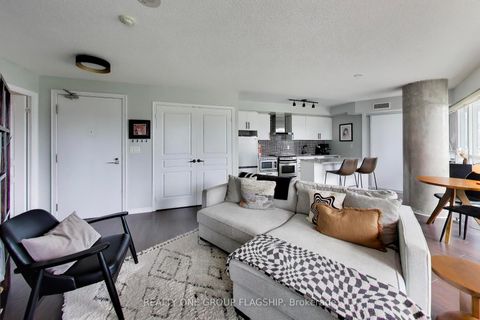 Photo 1 at 918 - 352 Front Street W, Waterfront Communities C1, Toronto