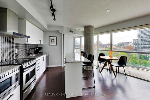 Photo 3 at 918 - 352 Front Street W, Waterfront Communities C1, Toronto