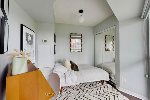 Photo 12 at 918 - 352 Front Street W, Waterfront Communities C1, Toronto