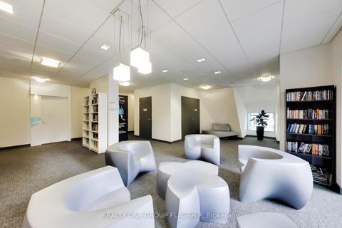 Photo 21 at 918 - 352 Front Street W, Waterfront Communities C1, Toronto