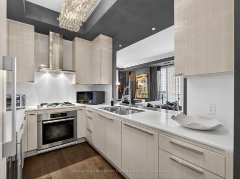 Photo 4 at 1202 - 88 Davenport Road, Annex, Toronto