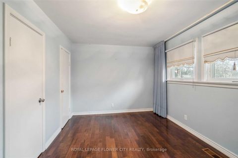 Photo 6 at 51 Hillside Avenue, Concord, Vaughan