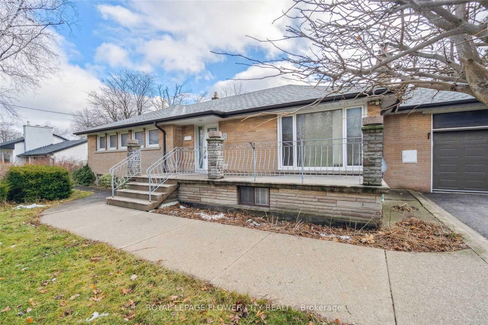 51 Hillside Avenue, Concord, Vaughan photo number 2