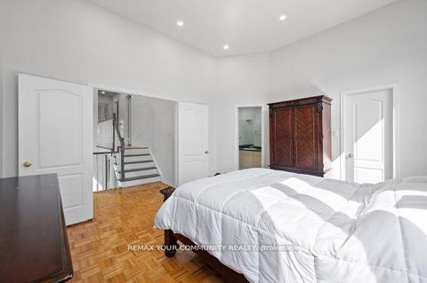 Photo 23 at 144 Broomlands Drive, Maple, Vaughan
